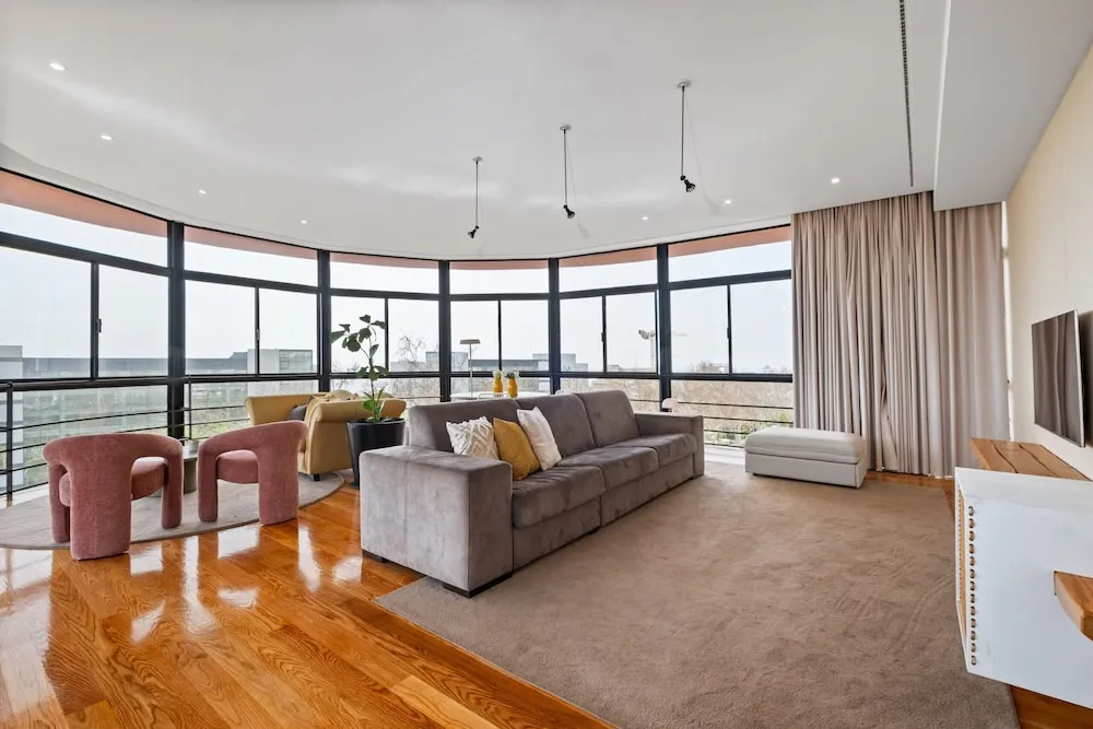 Penthouse Lido by Homie