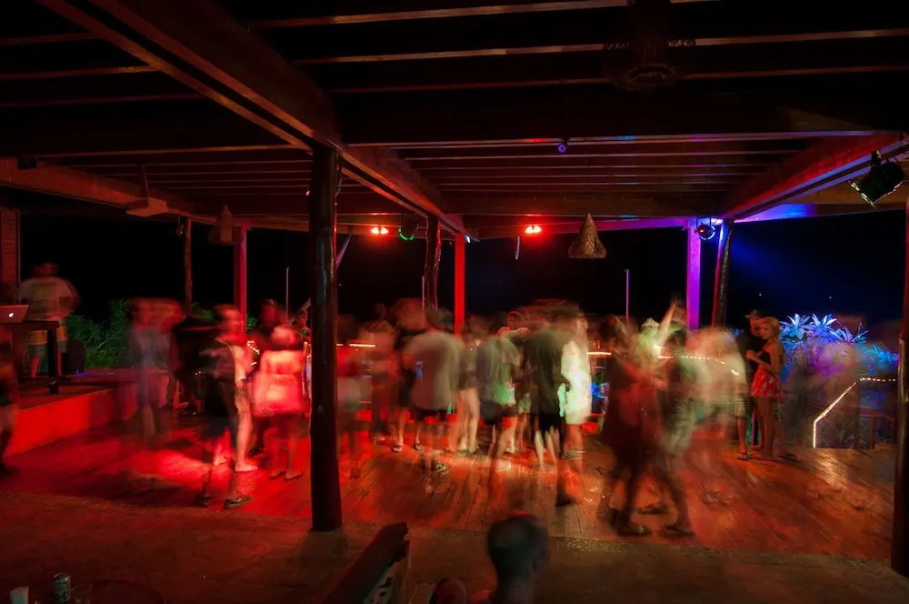 Magnific Rock - Surf Resort & Yoga Retreat Nicaragua