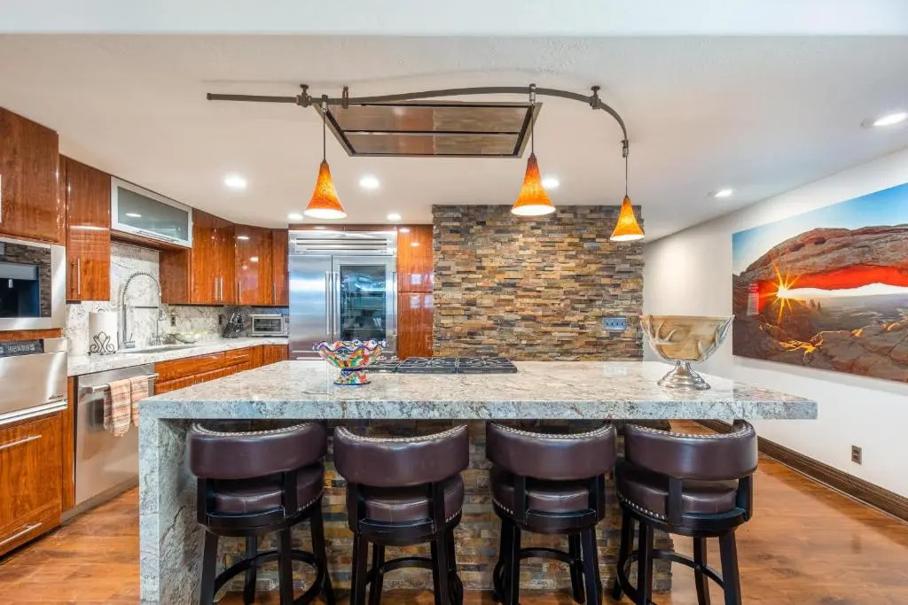 601 Deer Valley Drive