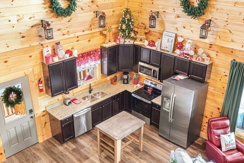XmasCabins by SmokyStays- Christmas Themed Year Round