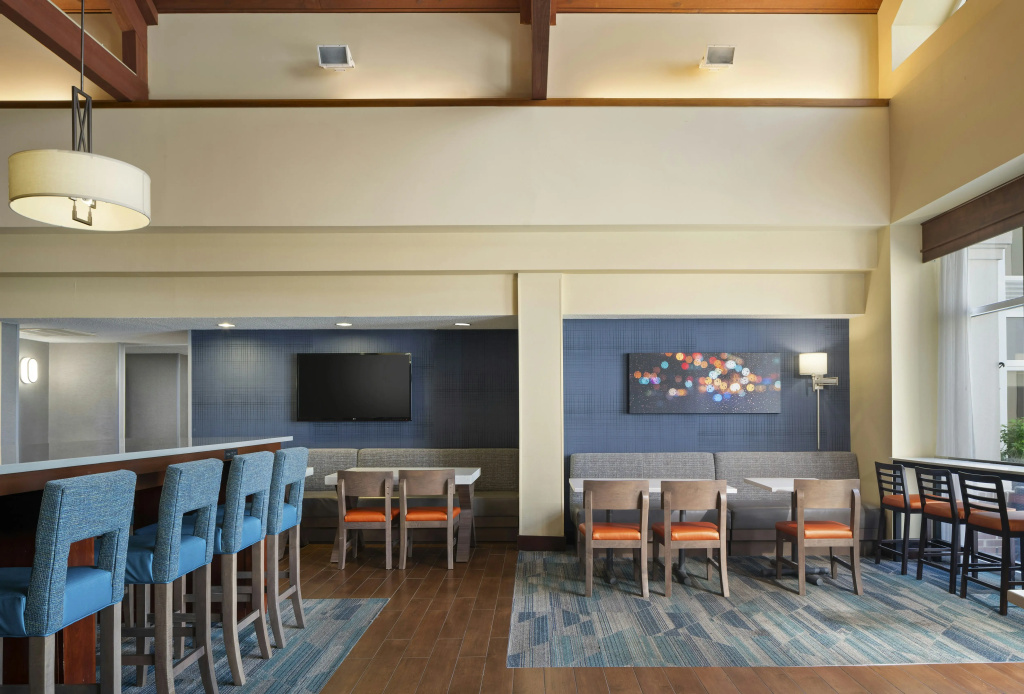 Hampton Inn & Suites Newport News-Airport - Oyster Point Area