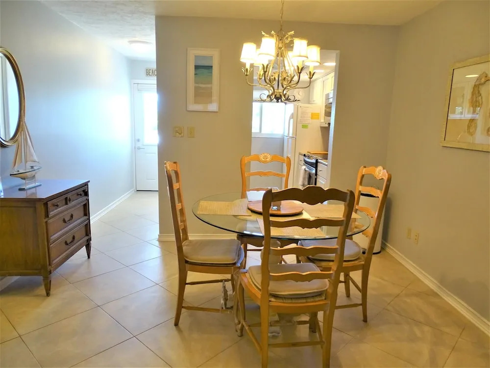 Sunset Royale - 202 1 Bedroom 1 Bathroom Condo