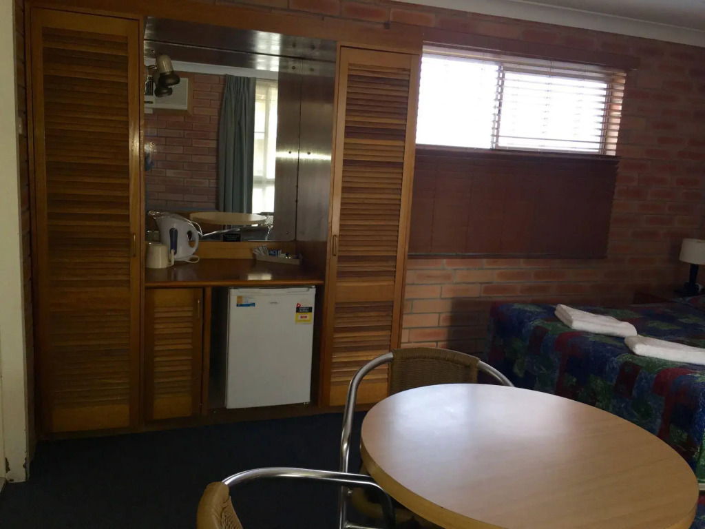 Gunsynd Motor Inn