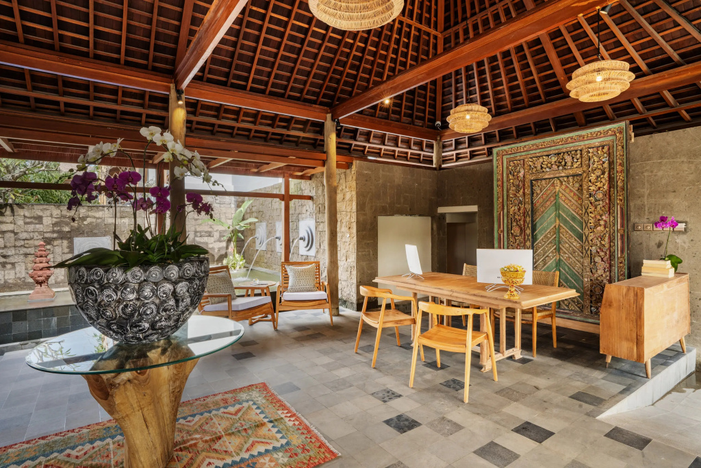 Dinara Ubud
