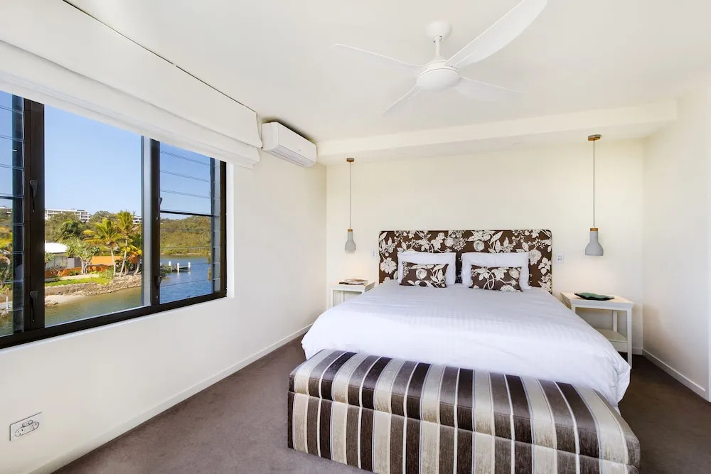 Pisces Apartments