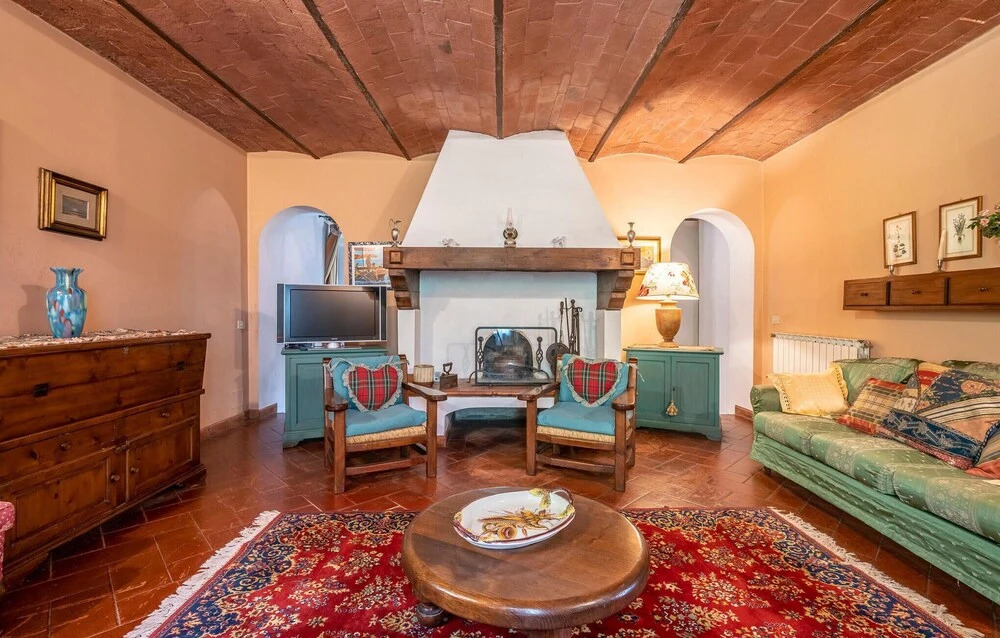 Beautiful Apartment in Molino del Piano With Wifi and 1 Bedrooms