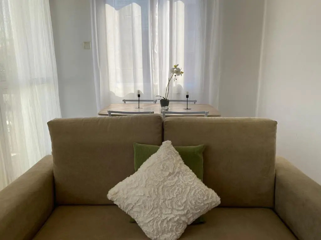 Modern Apartment Valentino GL144