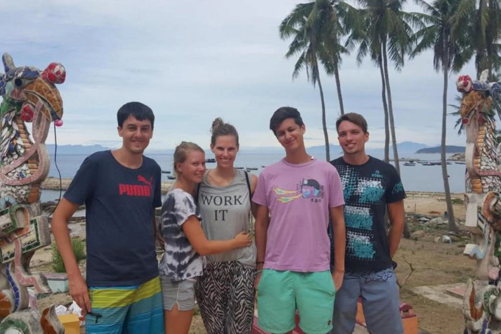 Bai Huong homestay