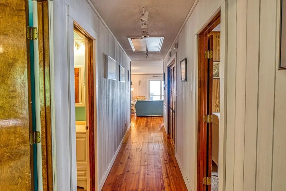 Oceanside - 4 Br Home