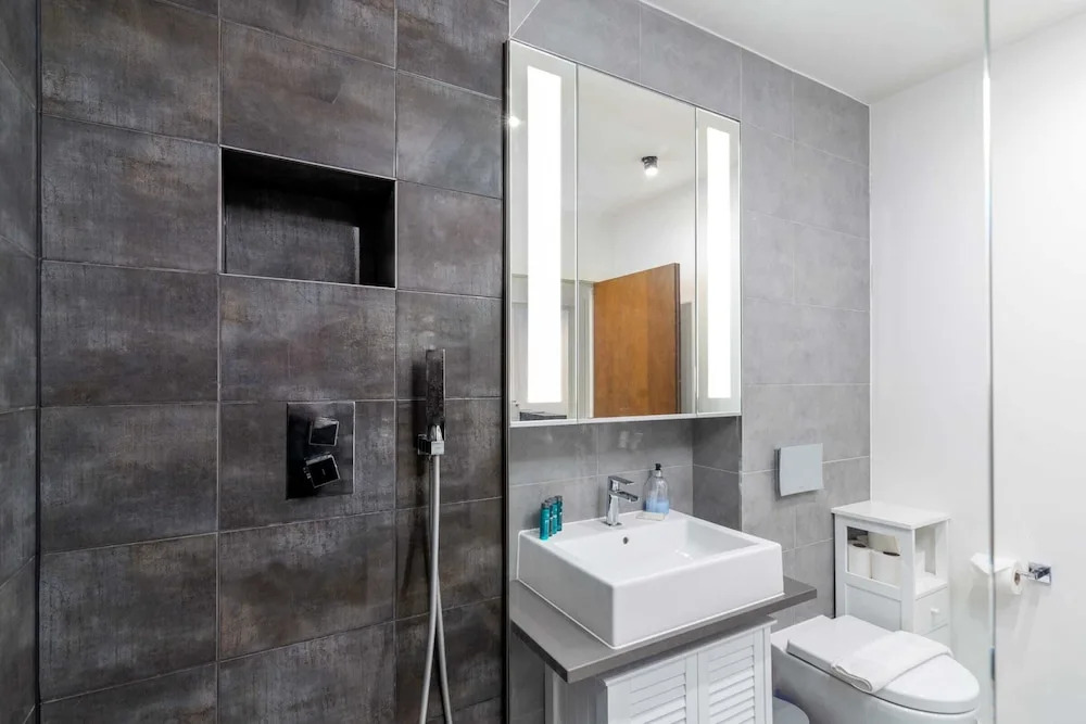Modern 1 Bedroom Apartment in West Kensington