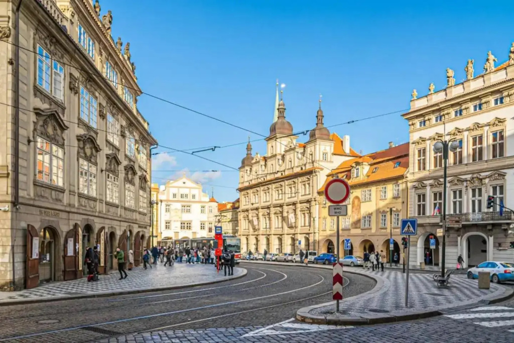 Stylish Studio Close to Prague Castle, WalkScore 99%