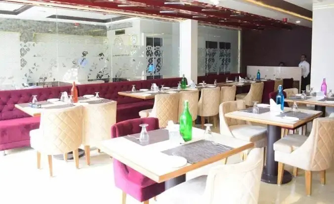 Hotel Naveen Continental @ 2Minutes Walk From Zero Road Bus Stand