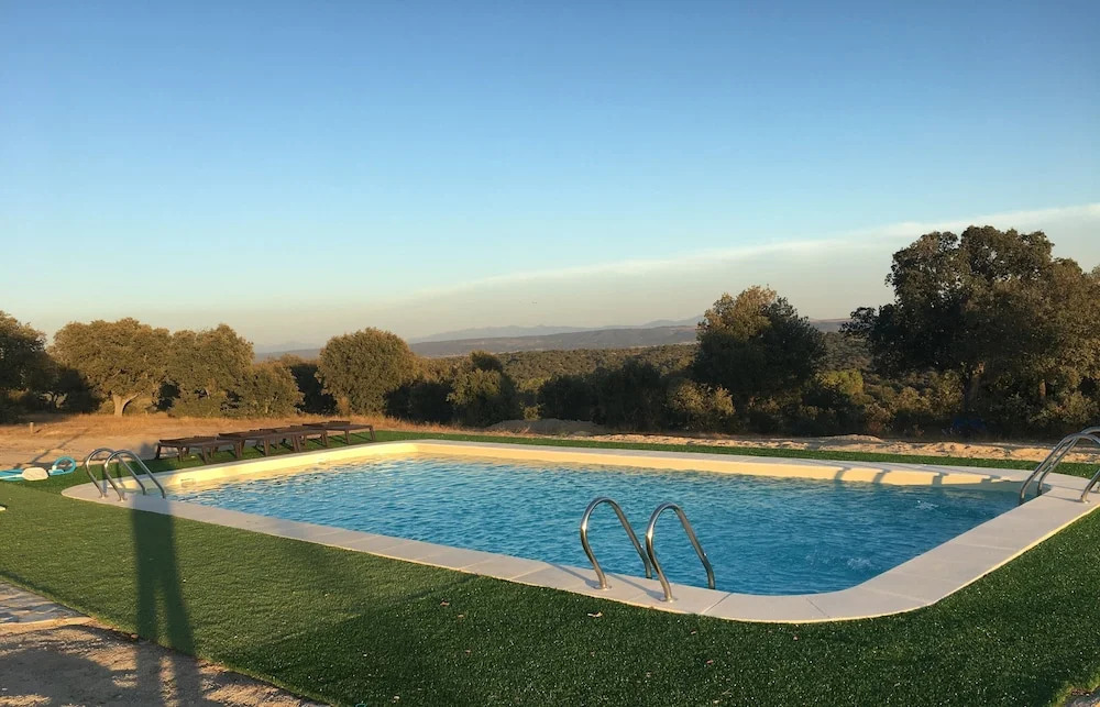 Eco-Lodge en la Reserva Privada Campanarios de Azaba - Proyecto de Conservación
