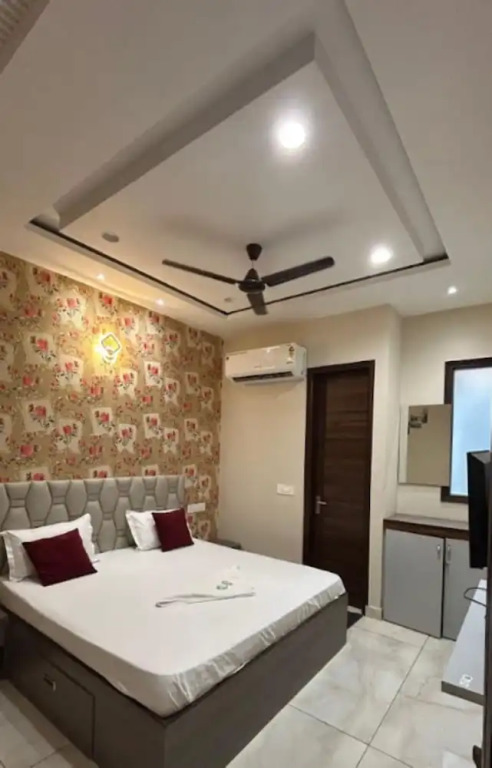 Goroomgo 11 Inn Ludhiana