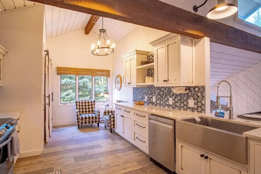 Sunburst 33 - 3BD + Loft + Resort Amenities