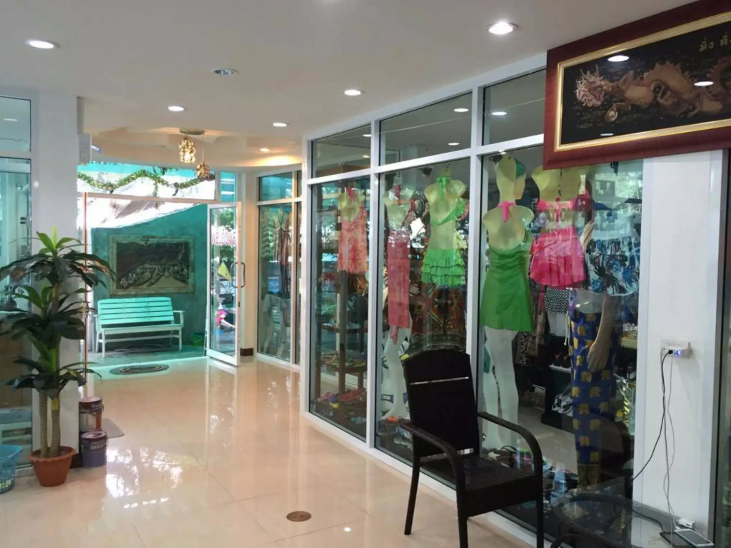 Sea Breeze Resort