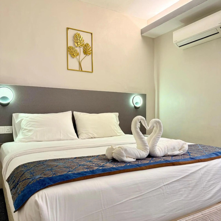 OYO 44043 First Garden Hotel
