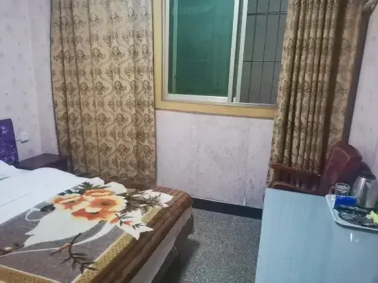 Yuechi Famous City Hotel