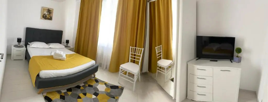 Mamaia Lake View 52