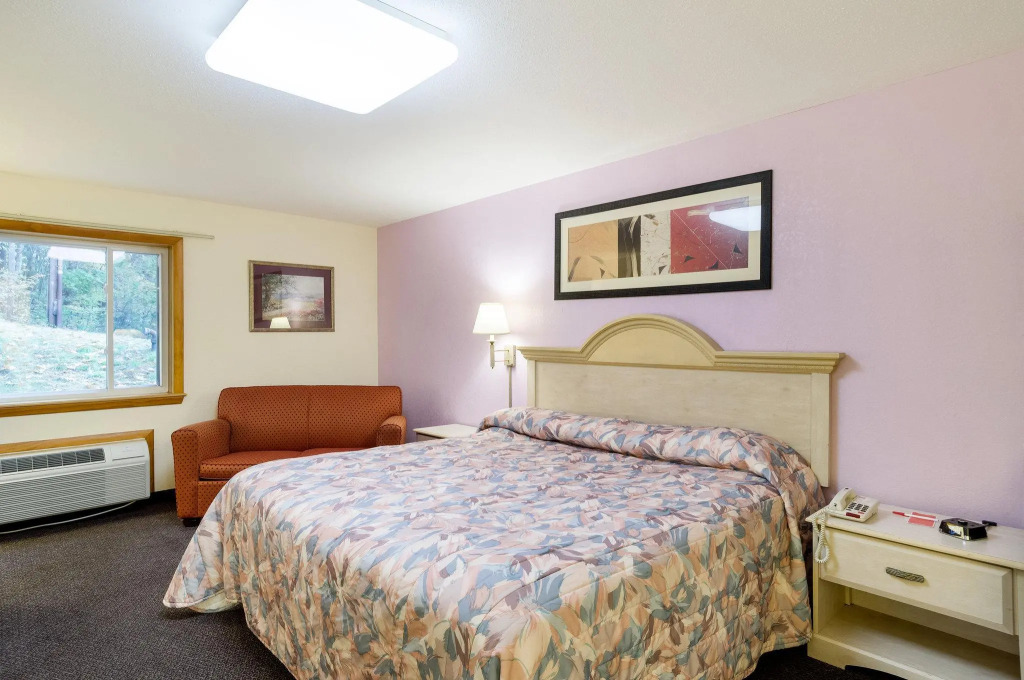Red Roof Inn Sutton