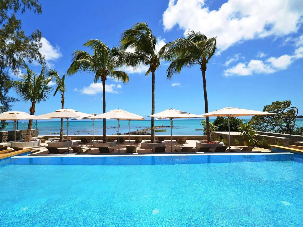 Mon Choisy Beach R