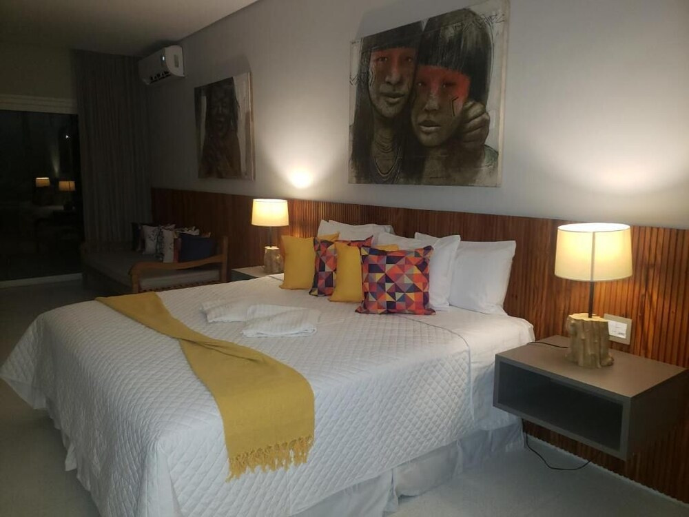 Bahari Suites