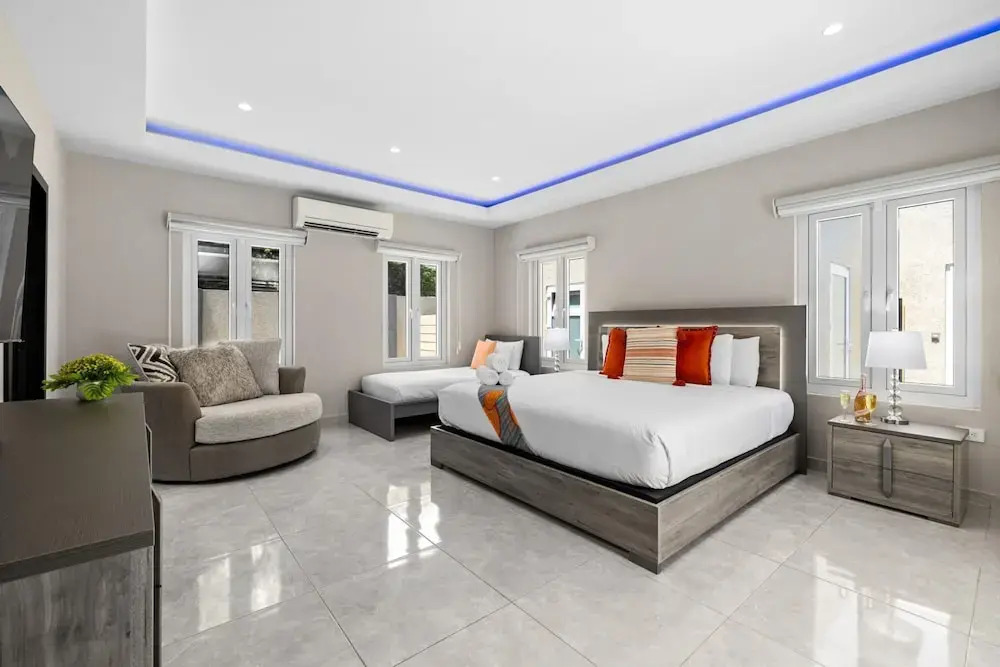 NEW 5br5ba w Private Pool Puttputt Close2beach
