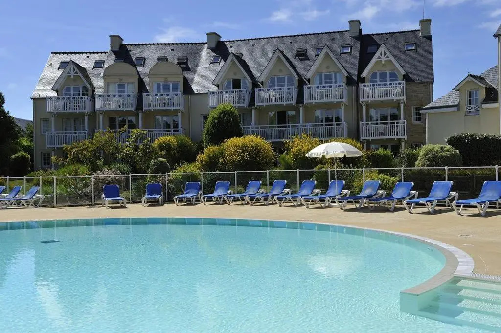 Cap coz 5 pers., plage piscine et jardin