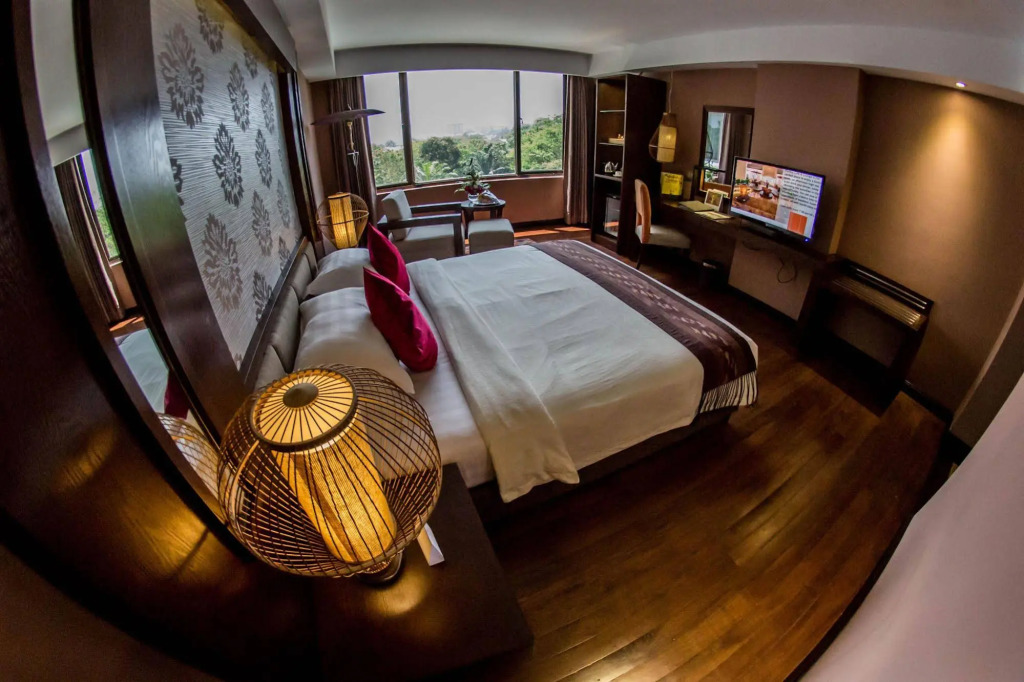 Rose Garden Hotel