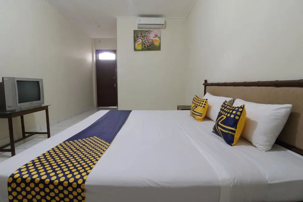 SPOT ON 2426 Hotel Aget Jaya Ii