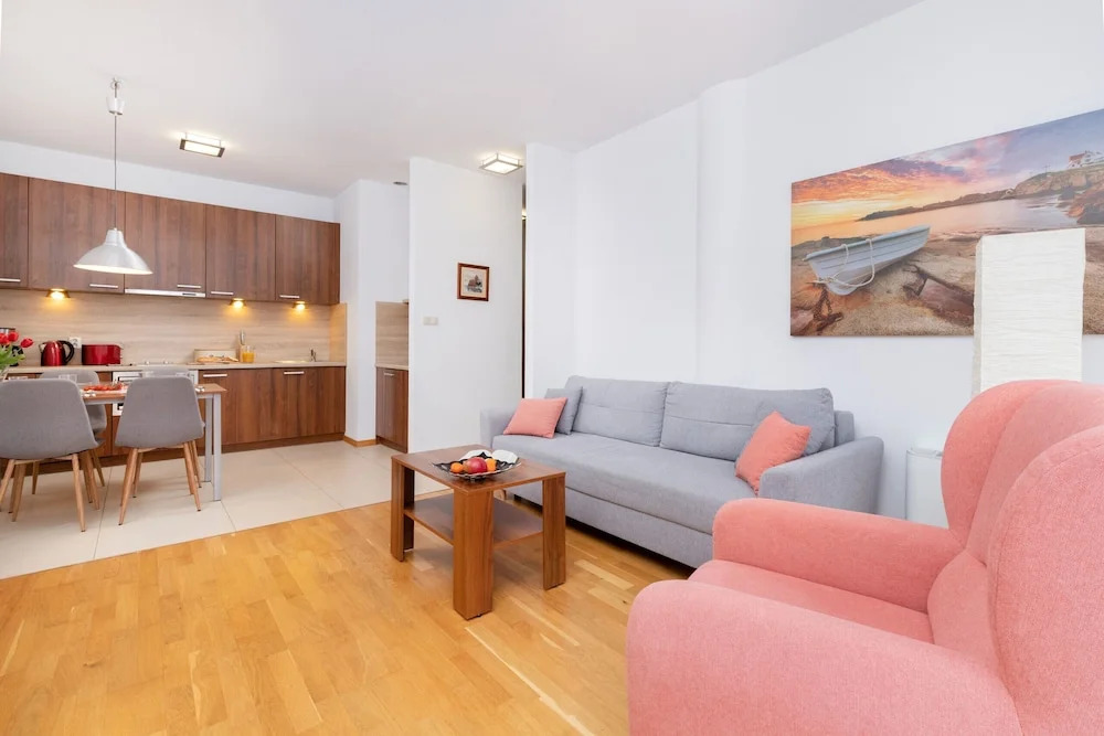 Villa 4 Pory Roku by Noclegi Renters