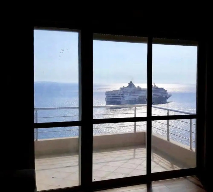 Apartment With one Bedroom in Sarandë, With Wonderful sea View and Terrace - Near the Beach
