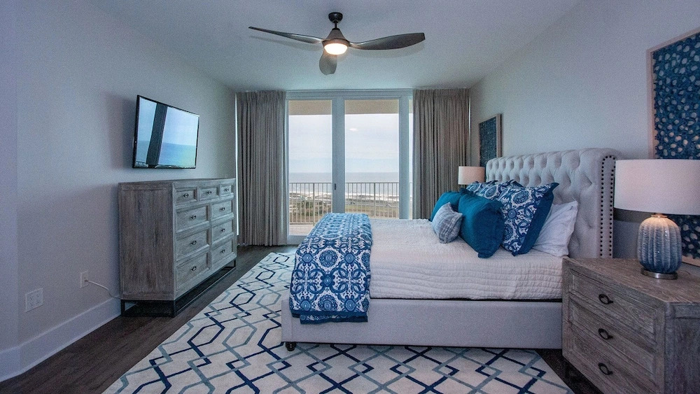Three Bedroom Condo With Stunning Views - Unit Crc1110