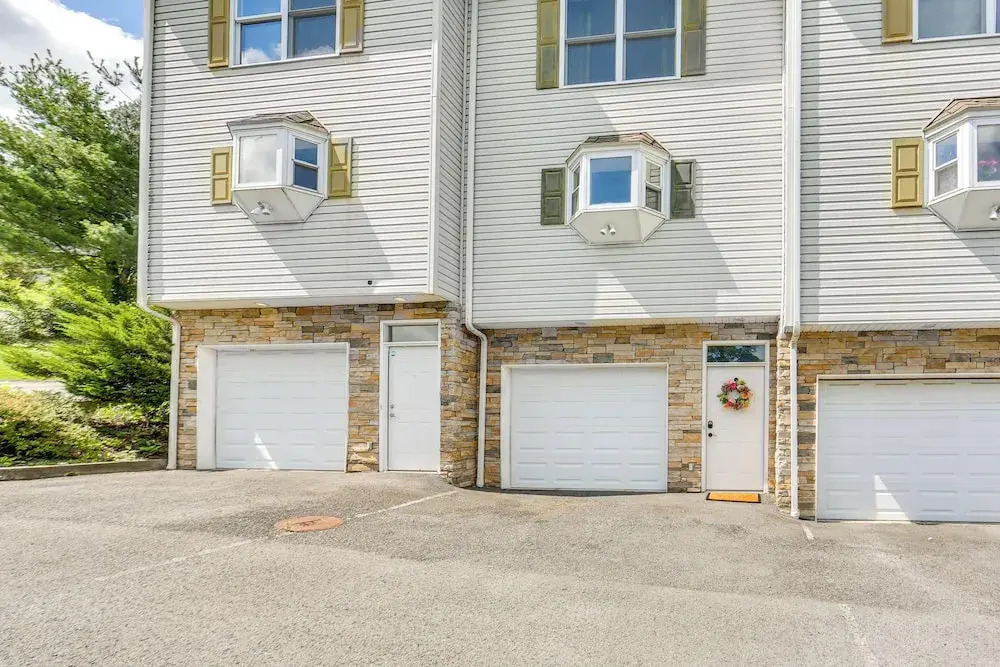 Chic Morgantown Vacation Rental - 2 Mi to Wvu!