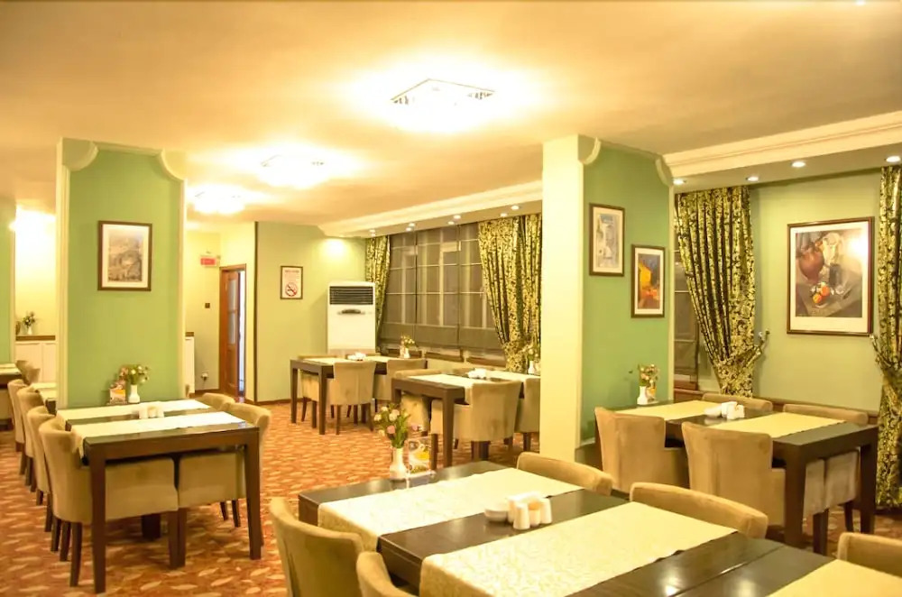 Kircuval Hotel