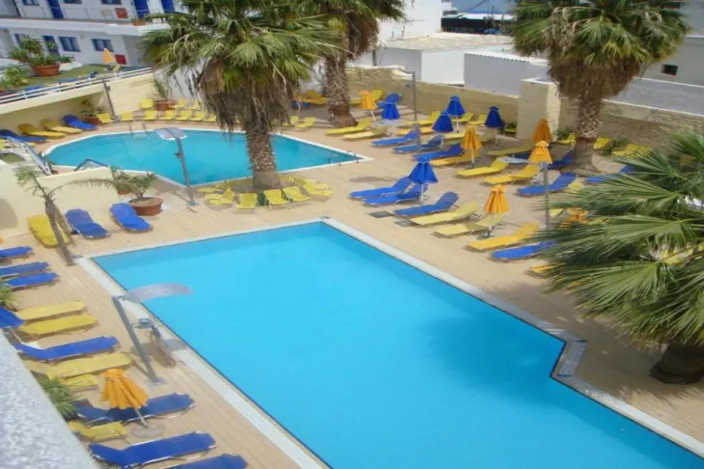 Kassavetis Center - Hotel Studios & Apartments