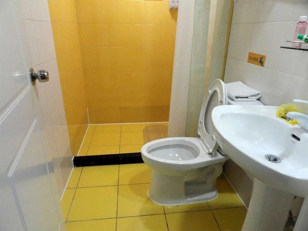 Home Inn Urumuqi Zhongshan Road