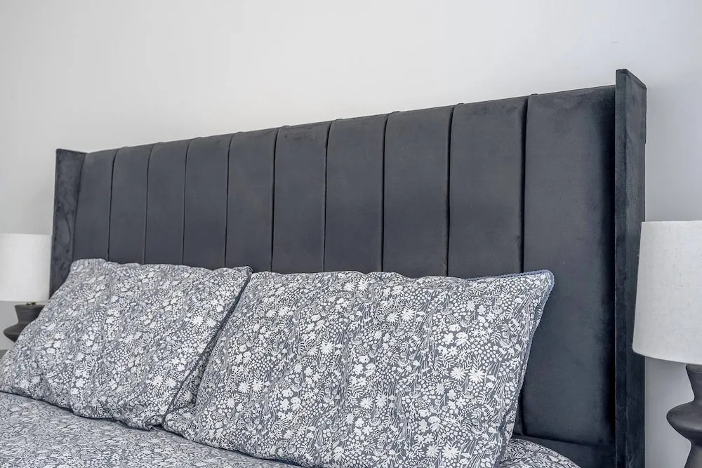 Modern Cozy Kingston Flat, 5 Mins to Train Station