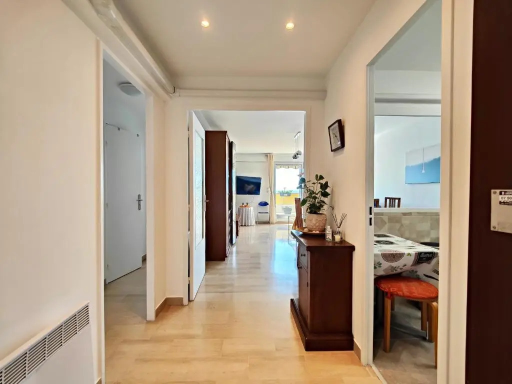 Emeraudes 8 vue mer by Booking Guys