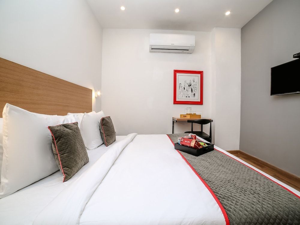 OYO Townhouse 080 Meera Bagh