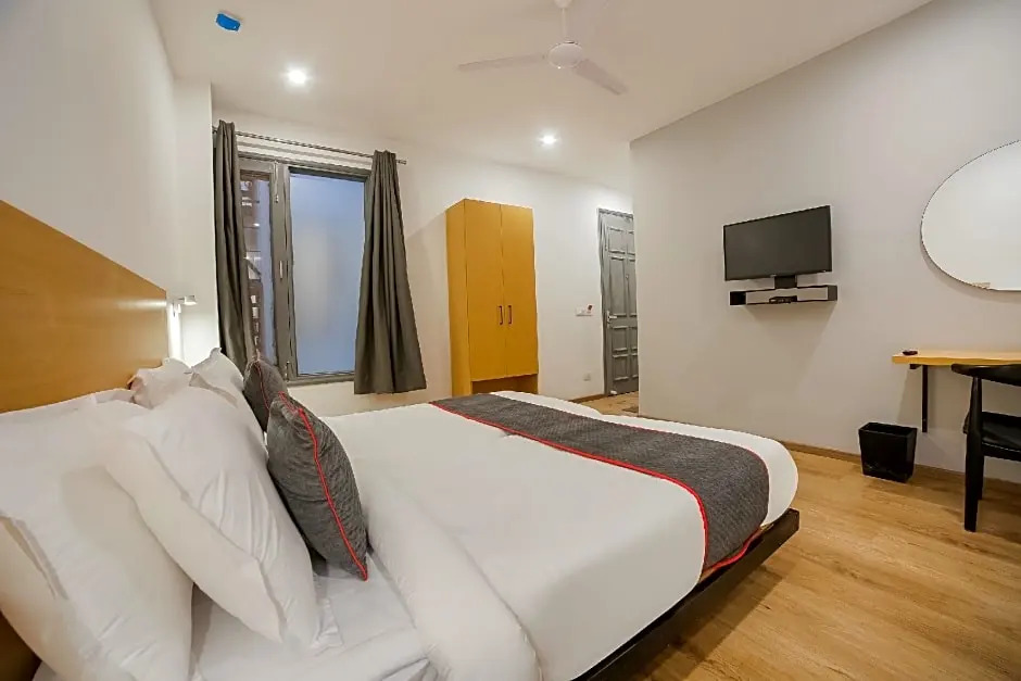 FabHotel Comfort Residency I - Nr Artemis Hospital Gurgaon
