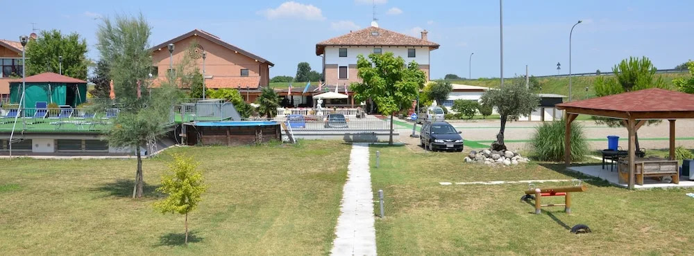 Villa Oasi Grand Hotel