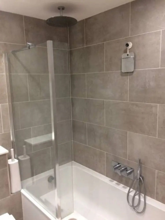 2 Bedroom Apartment Near The Oval Sleeps 4