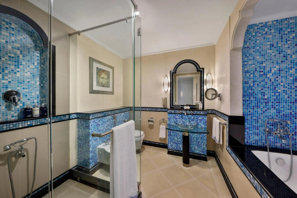 Отель Al Habtoor Grand Resort Autograph Collection