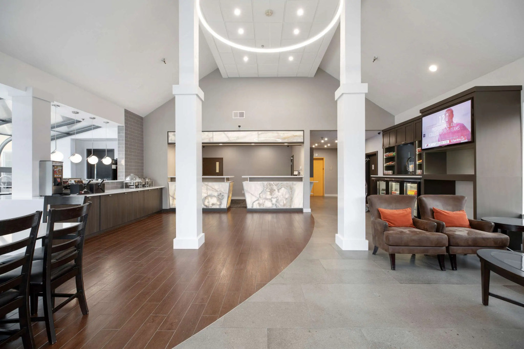Best Western Plus Parkway Inn