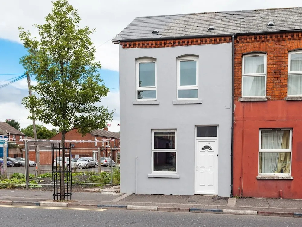 Belfast Budget Donegall Road 223