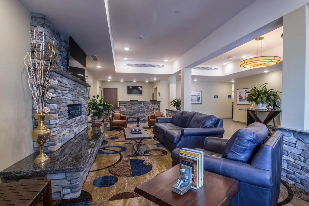 Creekstone Inn & Suites - St Marys