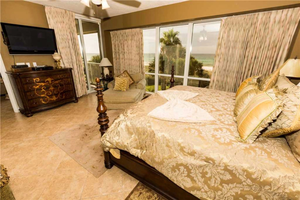 Oceania Destin Rental by Holiday Isle
