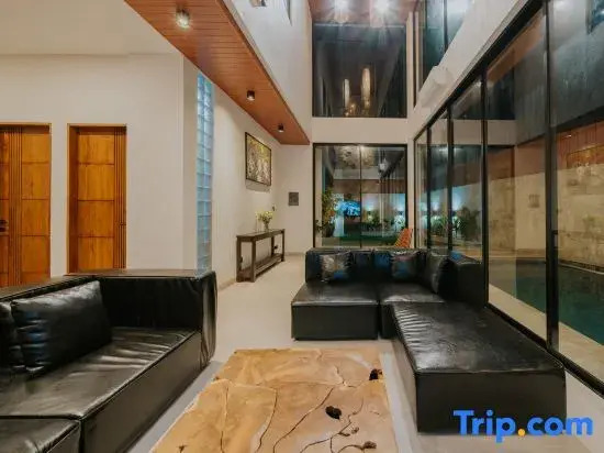 Villa Panda Pandawa - 3 Bedroom Villa with High Ceilings near Pandawa Beach