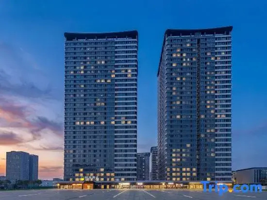 Chaoman Hotel (Mixue Ice Cream & Tea Headquarters, Zhengzhou East High-Speed Railway Station)
